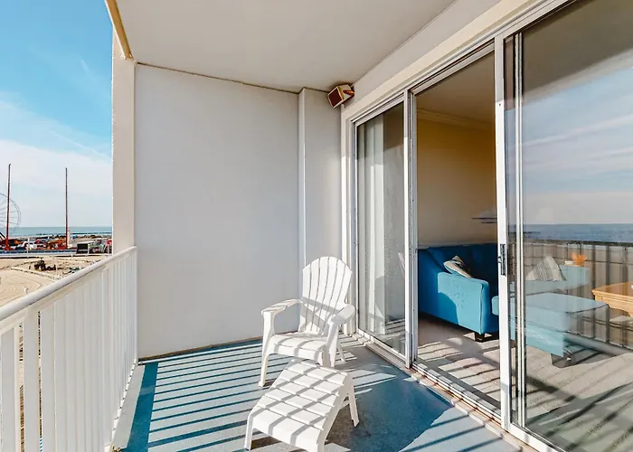 Apartment Belmont Towers 505